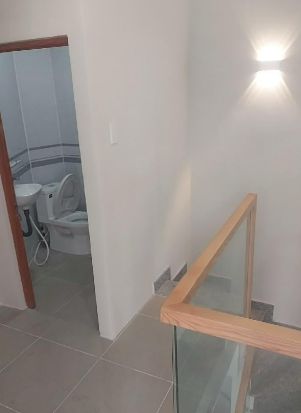 NHÀ ĐẸP NHƯ TRANH VẼ - VÀI BƯỚC LÀ RA ĐẾN CHỢ - HXH 5M - NỞ HẬU PHONG THỦY TỐT - BÌNH TÂN - GIÁ CHỈ HƠN 2 TỶ
